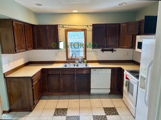 Foto del edificio - 626 Oak St NE