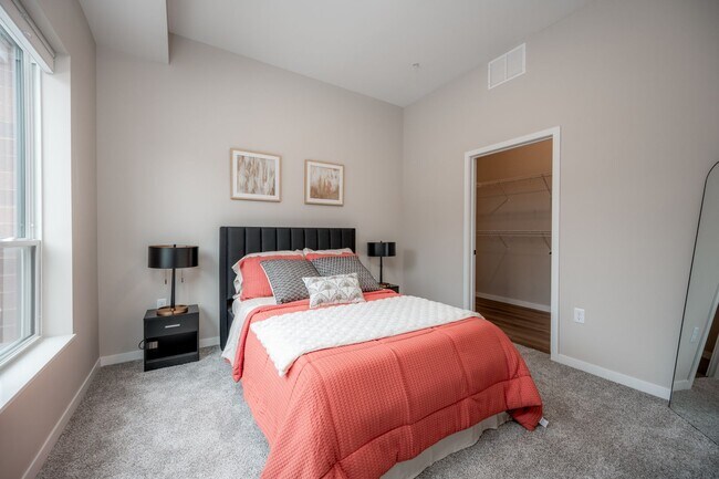 Interior Photo - Ovation