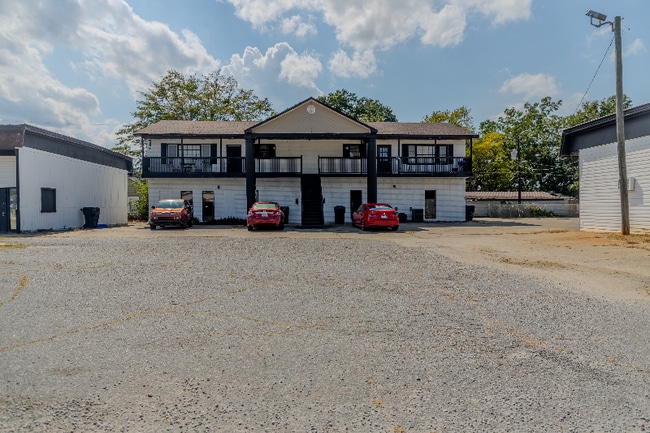 Building Photo - 1603 N Main St