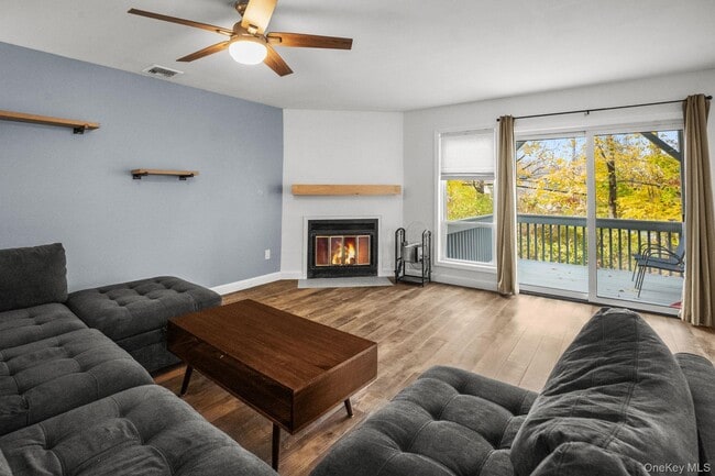 Foto del edificio - 11 Woods Brooke Ln