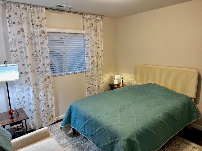 Foto del edificio - 1917 98th Ave SE