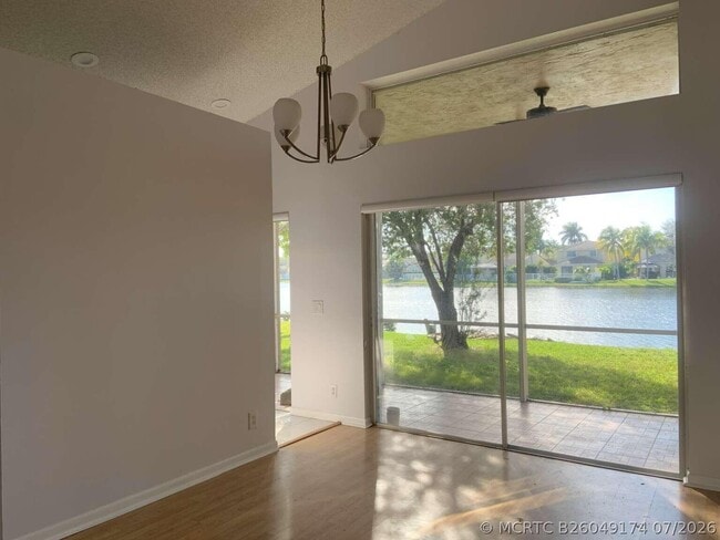 Foto del edificio - 856 Stanton Dr