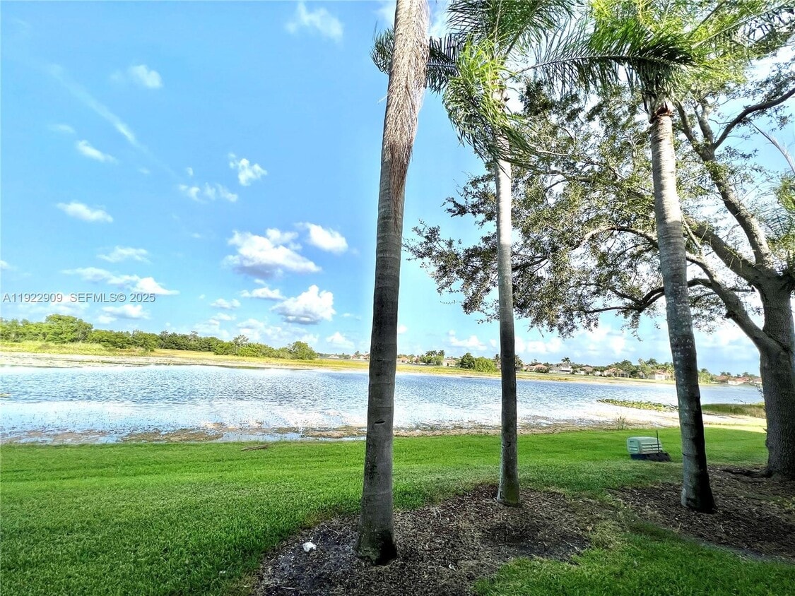 Foto principal - 1816 Salerno Cir