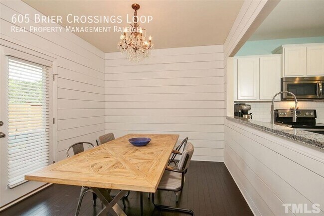Foto del edificio - 605 Brier Crossings Loop