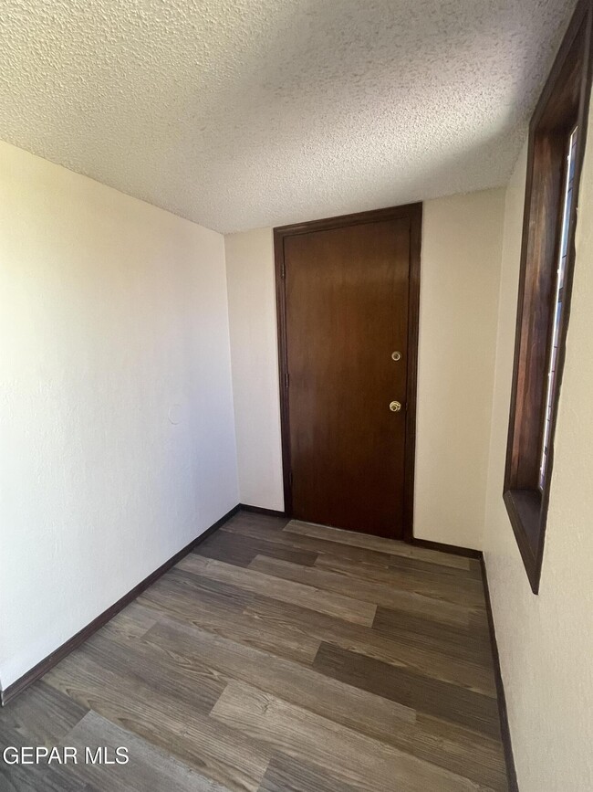 Building Photo - 1382 Adabel Dr