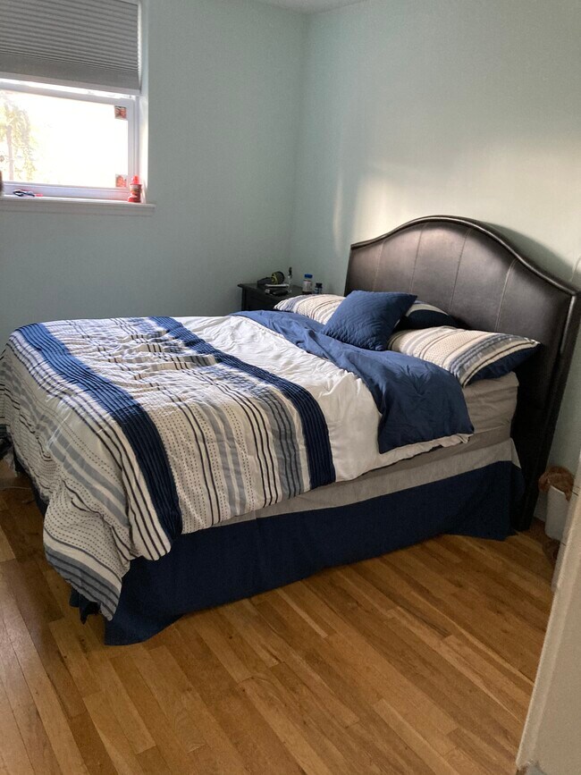Bedroom - 301 6th Ave