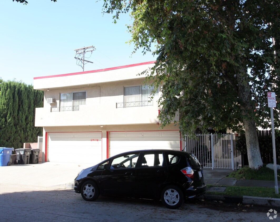 Foto del edificio - 1451 Barry Ave