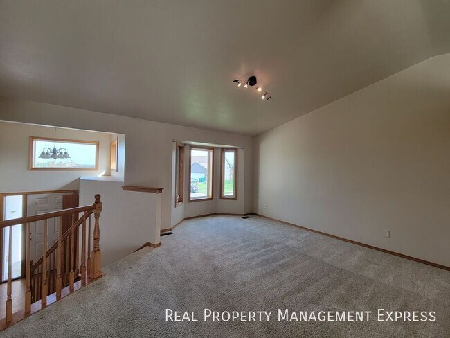 Foto del edificio - 5901 S Mandy Ave