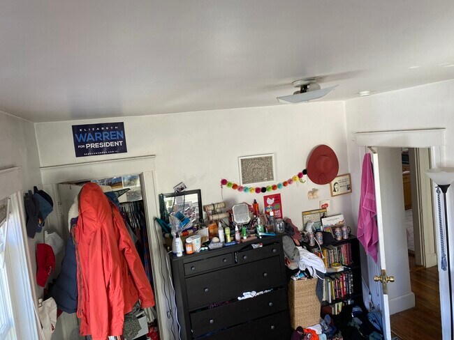 Foto del edificio - 11 Breck Ave