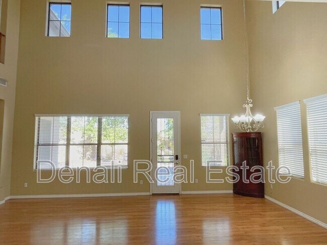 Foto del edificio - 1498 W Homestead Ct