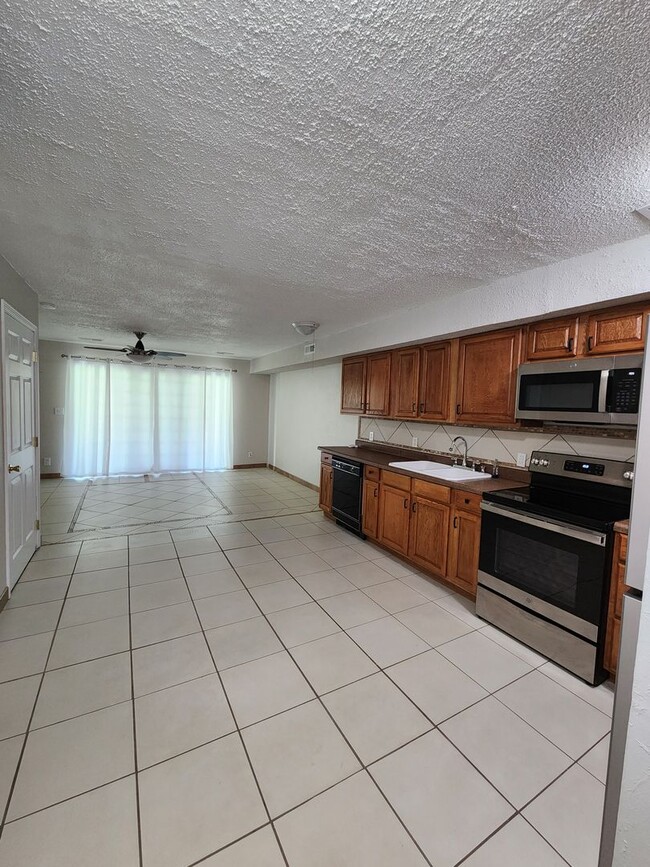 Building Photo - Beautifully Updated Condo in the highly sought area of Fairfield Glade * available for 6 months*