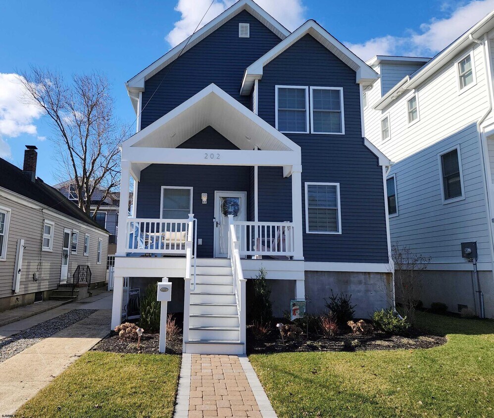 Primary Photo - 202 N Lancaster Ave