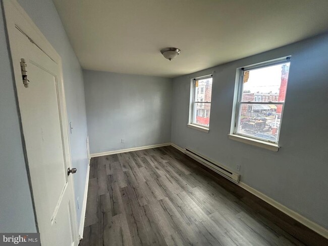Building Photo - 5838 Crittenden St