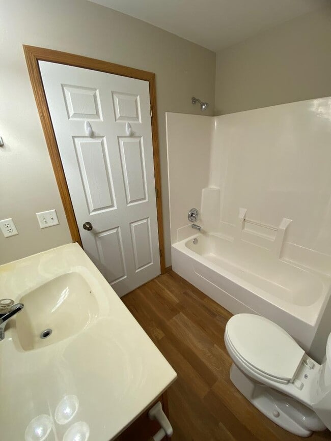 Foto del edificio - 1451 Summit St