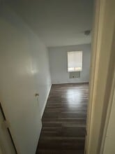 Building Photo - 440 Sawmill Rd Building Photo - 440 Sawmill Rd