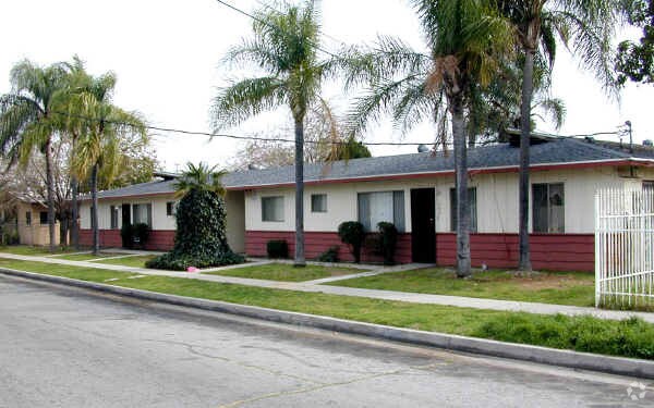Building Photo - 343-359 W Ramona Dr