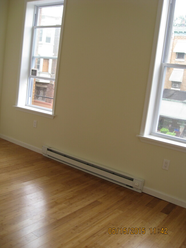 front bedroom - 3223 N 15th St