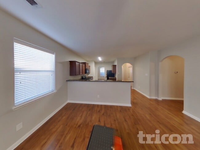 Building Photo - 2031 Cone Flower Dr