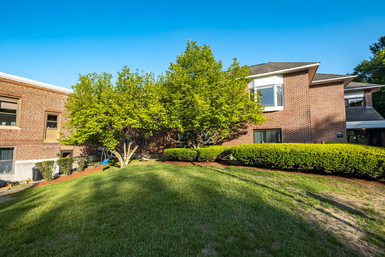 314 Bedford St Unit 104, Lexington, MA 02420 Condo for Rent in