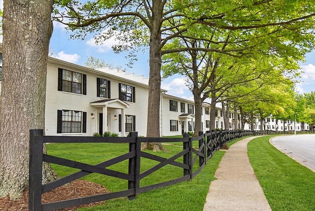 Apartamentos de 1 y 2 habitaciones en Lexington, Kentucky - The Colony at the Oaks