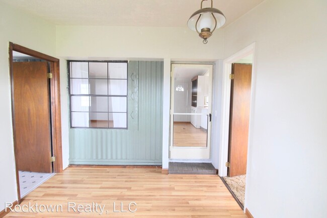 Building Photo - 3 br, 1 bath House - 5489 Scholars Rd