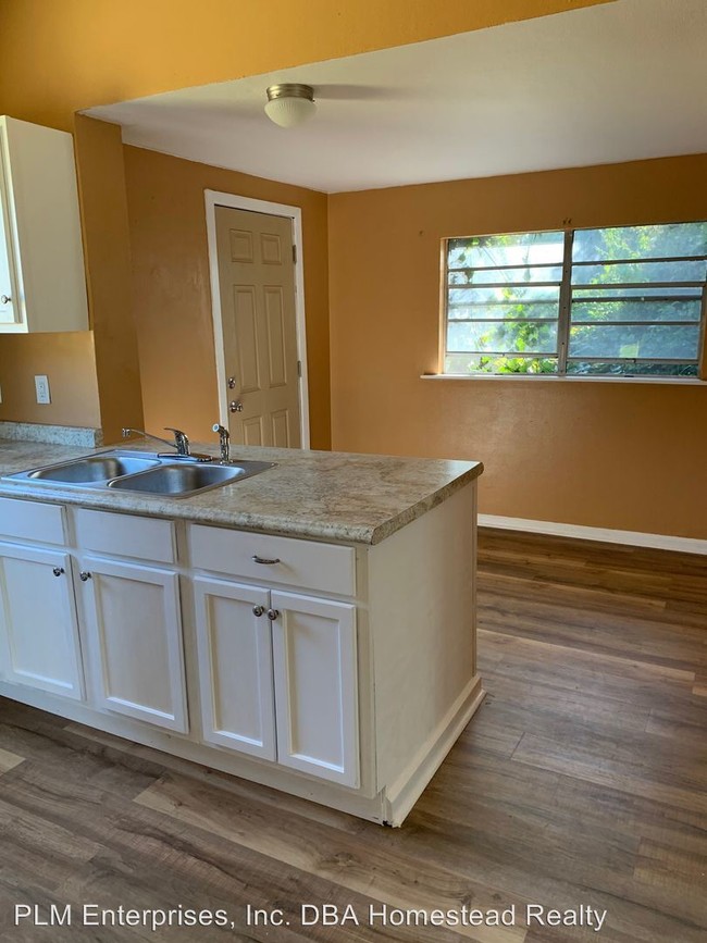 Foto del edificio - 2 br, 1 bath House - 1025 Lake Charles