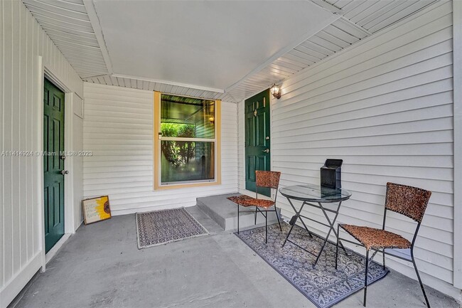 Building Photo - 7804 NW 73rd Ave