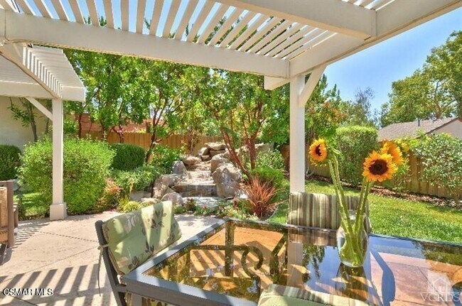 Foto del edificio - 1950 Rosewood Ct