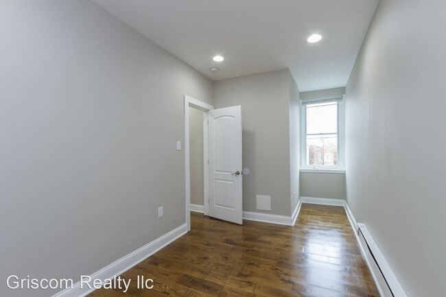 Building Photo - 3 br, 1 bath House - 4245 Tackawanna st