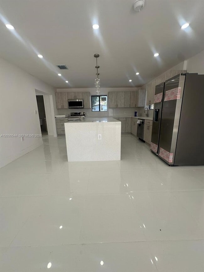 Foto del edificio - 2041 NW 190th Terrace
