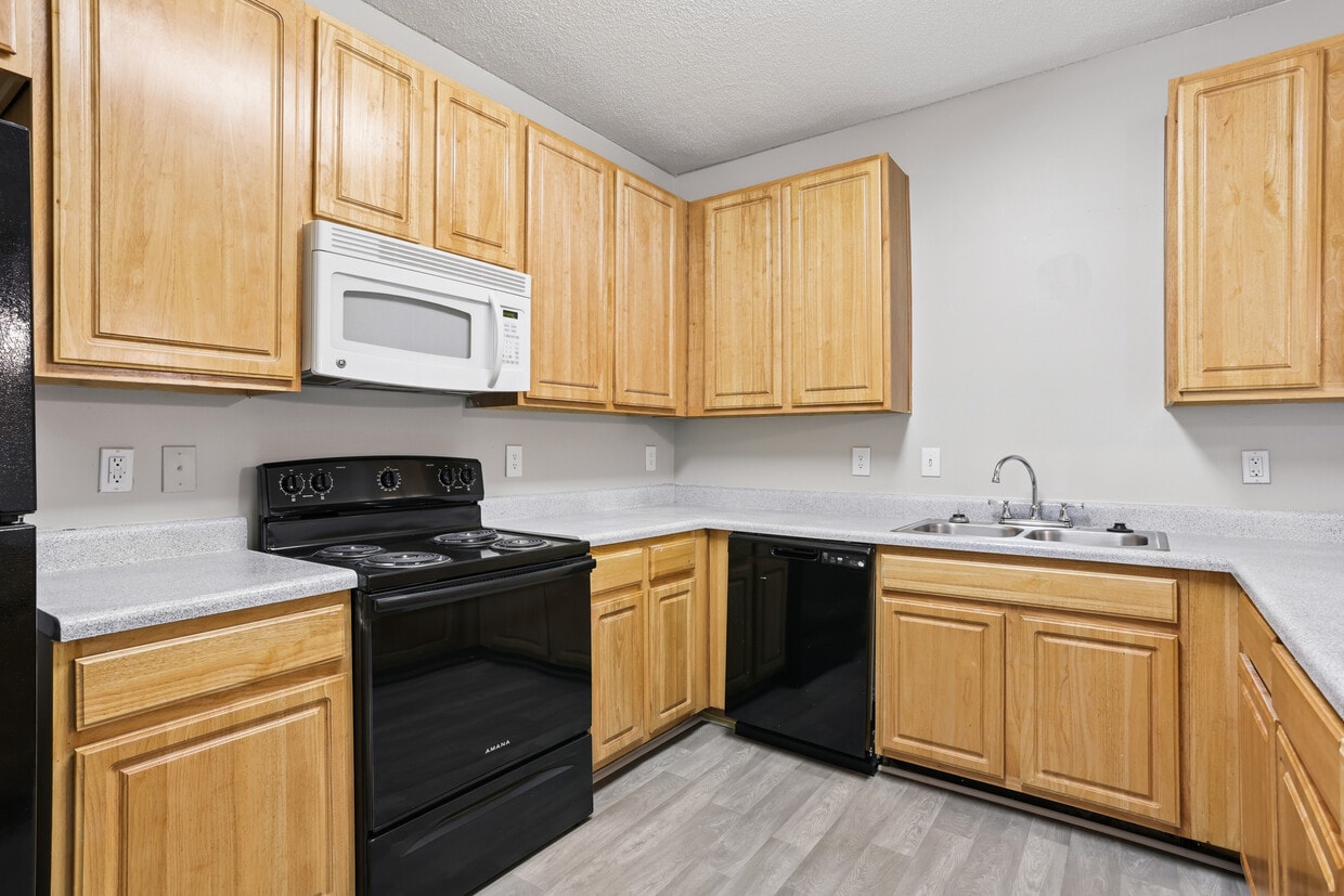 Request Help Sign Heritage Station Family Apartments - 765 Sw Mcdaniel St Atlanta, GA ...