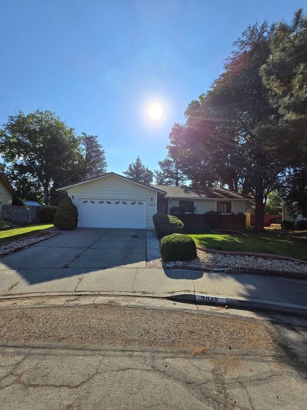 Primary Photo - You're Here! You're Home! You're Happy! Ch...