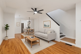 Building Photo - 538 E Queen Ln Building Photo - 538 E Queen Ln