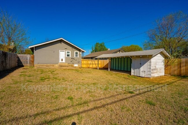 Building Photo - 1207 S Florence Pl