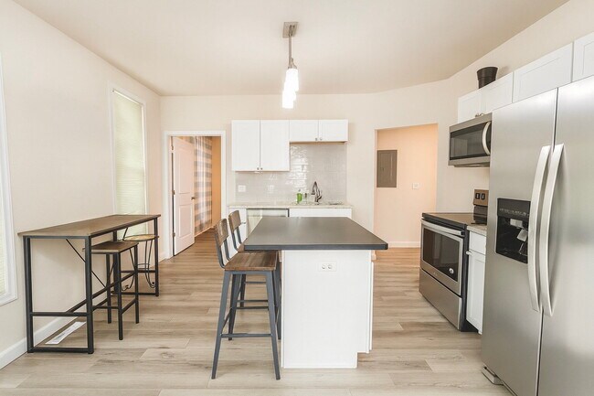 Foto del edificio - Renovated Short Term Rental!