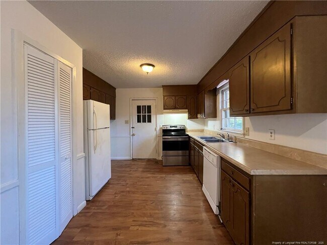 Building Photo - 236 Ramona Dr