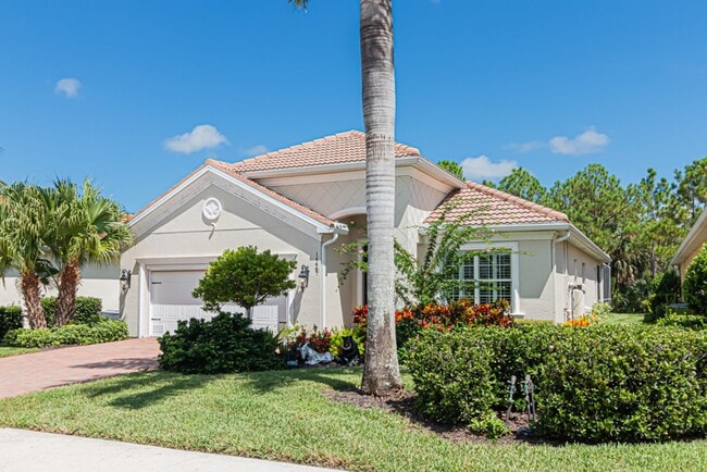 Foto del edificio - Seasonal or Annual Luxury Home With Pool i...