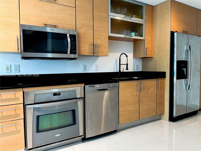 Foto del edificio - 60 SW 13th St