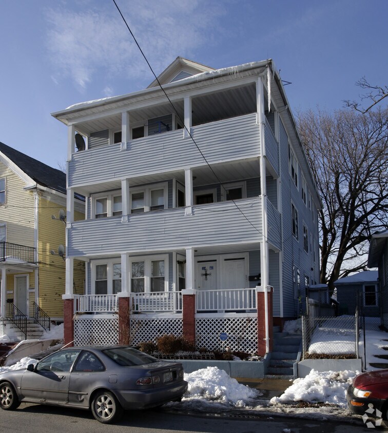 Building Photo - 141 Porter St