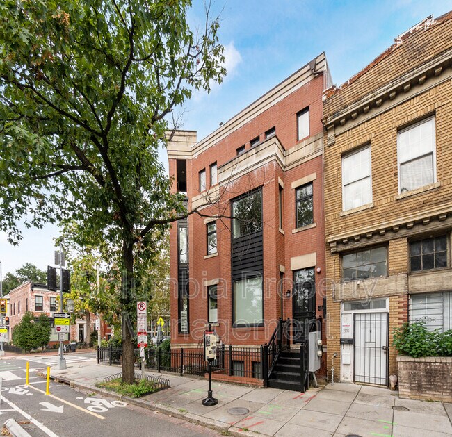 Building Photo - 1553 9th St NW