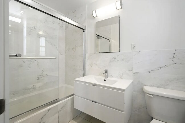 Foto del edificio - 165 E 80th St