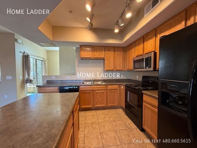 Foto del edificio - 2402 E 5th St