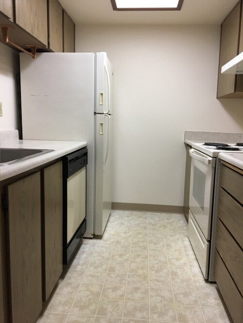 Building Photo - Brittany House - 2 bedrooms
