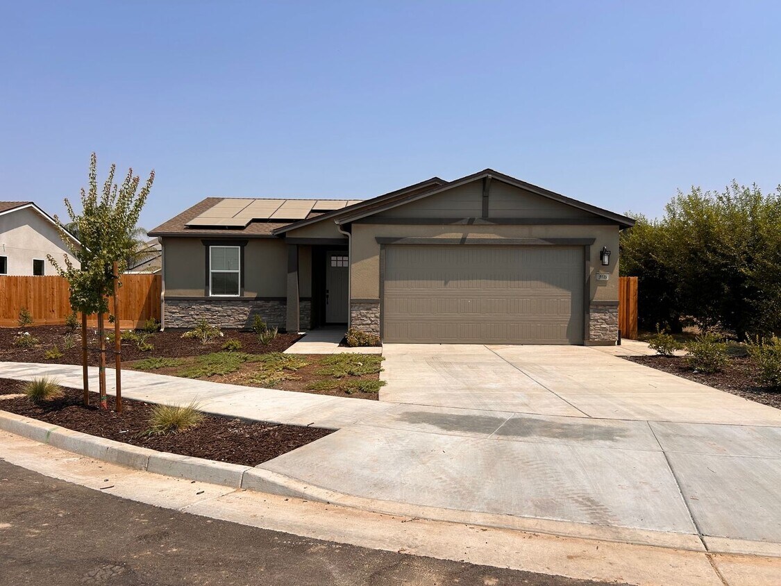 Foto principal - Beautiful Brand New home for rent in Visalia!