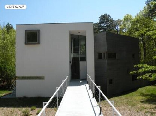 Foto del edificio - 8 Marion Ln