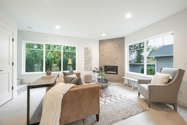 Foto del edificio - 6252B 52nd Ave NE