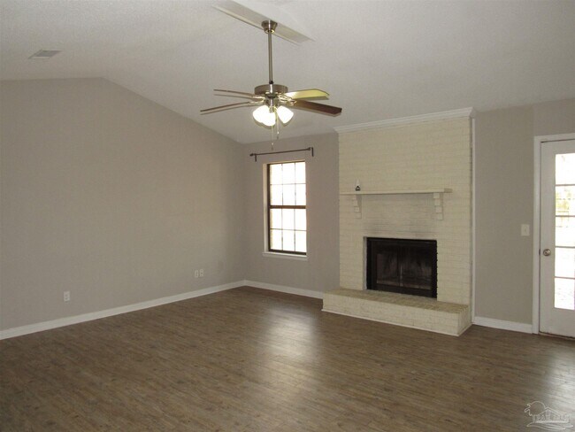 Building Photo - 2772 Glen Eden Dr