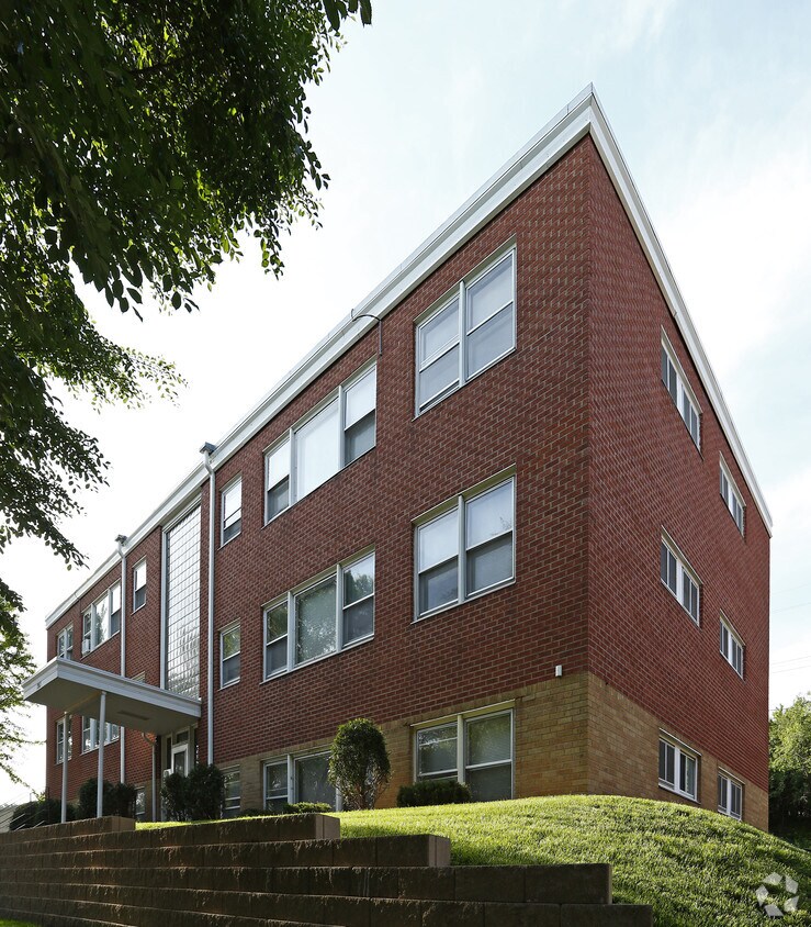 Foto del edificio - Ford Parkway Apartments