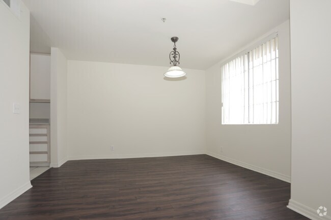 2BR, 2BA - Adriatic - Maravilla Apartments at CSUN