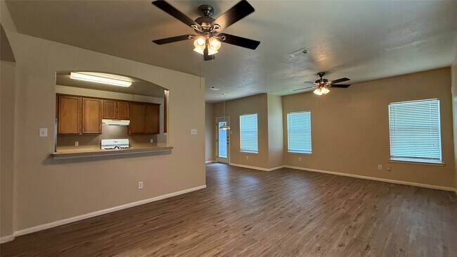 Foto del edificio - 5127 Prosperity Cir